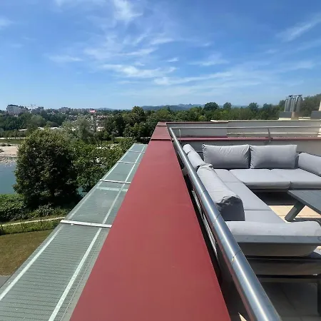 Stunning Terrace דירה *